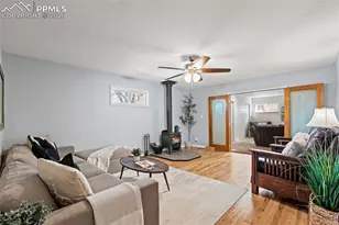 1323 Server Dr, Colorado Springs, CO 80910 - Photo 6
