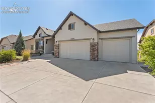 10250 Hewlett's Gulch Ct, Colorado Springs, CO 80924 - Photo 4