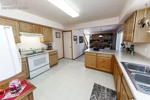 5842 Wisteria Dr, Colorado Springs, CO 80919 - Photo 12