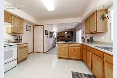 5842 Wisteria Drive, Colorado Springs, CO 80919 - Photo 10