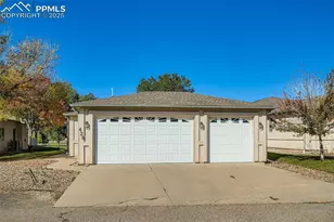 429 S Soaring Eagle Dr, Pueblo, CO 81007 - Photo 2