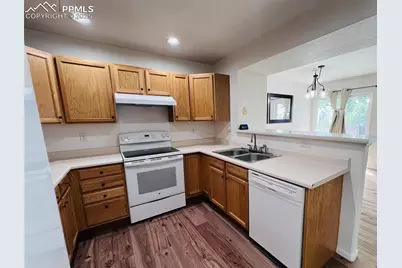 5551 Sunshade Point, Colorado Springs, CO 80923 - Photo 6