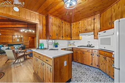 7855 Wildflower Road, Colorado Springs, CO 80908 - Photo 20