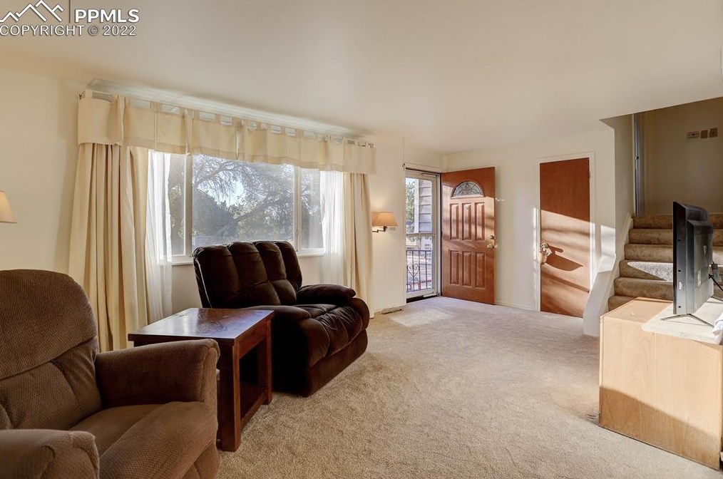 214 Montclair St, Colorado Springs, CO 80910-2831