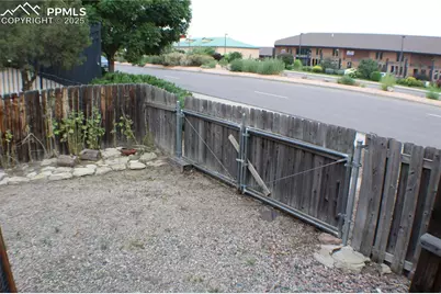 4706 Pioneer Road, Pueblo, CO 81001 - Photo 20