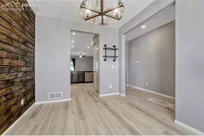 6262 Meadowbank Lane, Colorado Springs, CO 80925 - Photo 4