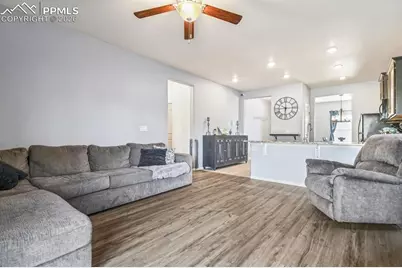 6262 Meadowbank Lane, Colorado Springs, CO 80925 - Photo 10