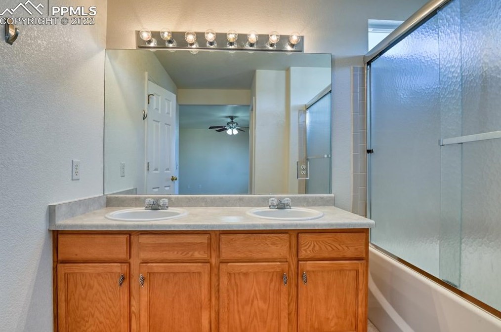 4173 Knollvale Dr, Colorado Springs CO 80922-2432 exterior