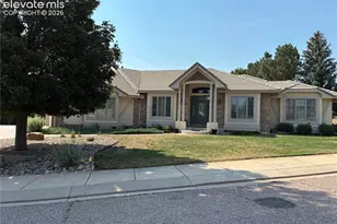 2745 Brogans Bluff Dr, Colorado Springs, CO 80919 - Photo 2