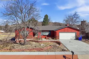1186 Applewood Dr, Colorado Springs, CO 80907 - Photo 2
