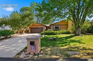 2230 Brookwood Dr, Colorado Springs, CO 80918 - Photo 2