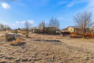 734 S Legend Ln, Pueblo, CO 81007 - Photo 26