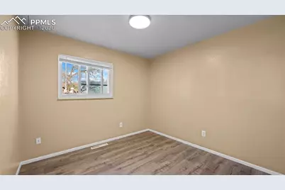 946 Hutchinson Drive, Colorado Springs, CO 80910 - Photo 12