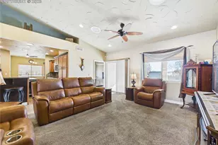 2084 Iris Rd, Pueblo, CO 81006 - Photo 6