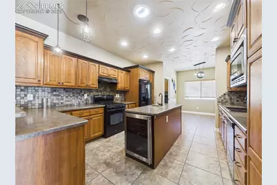 2084 Iris Road, Pueblo, CO 81006 - Photo 10