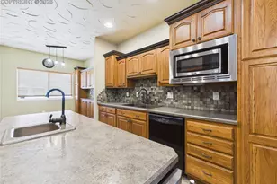 2084 Iris Rd, Pueblo, CO 81006 - Photo 12