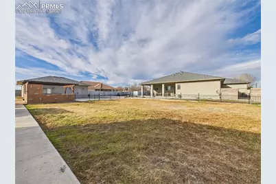 2084 Iris Road, Pueblo, CO 81006 - Photo 38