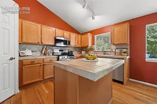 6279 Grand Mesa Dr, Colorado Springs, CO 80923 - Photo 6