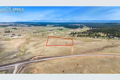 10957 Alamar Way, Colorado Springs, CO 80908 - Photo 4