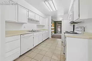 3461 Trenary Ln, Colorado Springs, CO 80918 - Photo 2