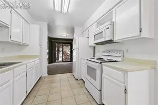 3461 Trenary Ln, Colorado Springs, CO 80918 - Photo 4