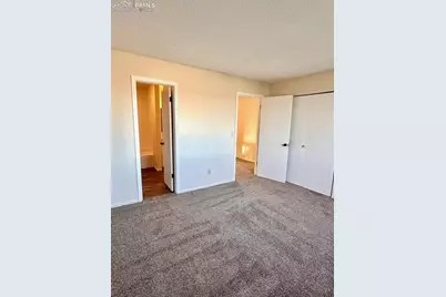 5509 Mansfield Court, Colorado Springs, CO 80918 - Photo 16