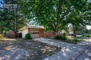 4607 Bella Dr, Colorado Springs, CO 80918 - Photo 2