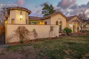 2107 N Cascade Ave, Colorado Springs, CO 80907 - Photo 2