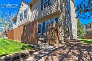 4358 Hawks Lookout Ln, Colorado Springs, CO 80916 - Photo 2