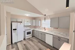 6302 Pulpit Rock Dr, Colorado Springs, CO 80918 - Photo 6