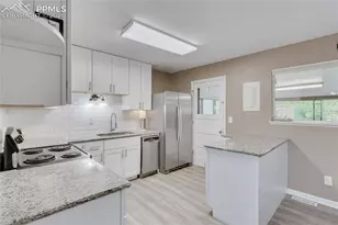 1215 Yosemite Dr, Colorado Springs, CO 80910 - Photo 4