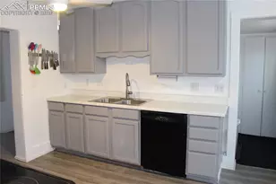 1904 Glenn St, Colorado Springs, CO 80904 - Photo 6