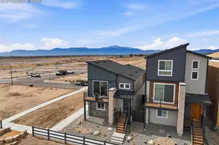 9456 Traveler Ter, Colorado Springs, CO 80908 - Photo 6