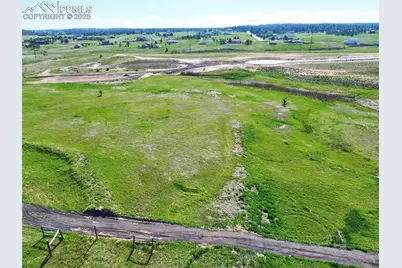 15710 Fox Creek Lane, Colorado Springs, CO 80908 - Photo 4