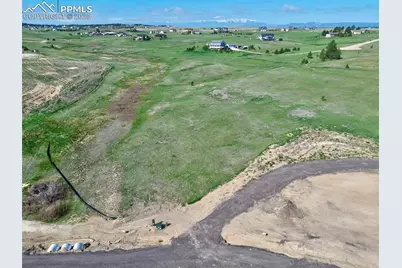 15710 Fox Creek Lane, Colorado Springs, CO 80908 - Photo 2