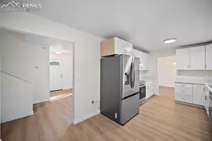 2925 Westcliff Cir, Colorado Springs, CO 80906 - Photo 10