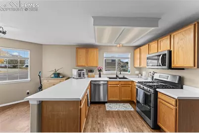 5699 Vermillion Bluffs Drive, Colorado Springs, CO 80923 - Photo 14