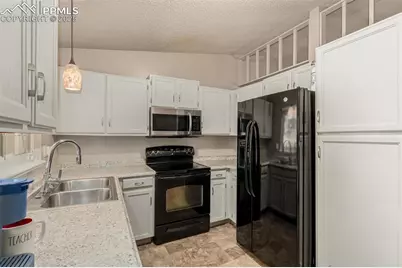 3310 Bridgewater Drive, Colorado Springs, CO 80916 - Photo 10