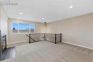 352 Mt View Ln, Colorado Springs, CO 80907 - Photo 4