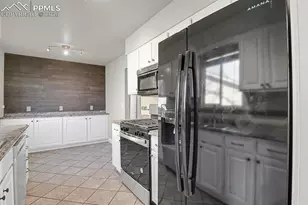 1722 Auburn Dr, Colorado Springs, CO 80909 - Photo 8