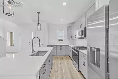 8172 Manor House Way, Colorado Springs, CO 80908 - Photo 2