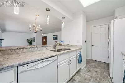 938 Fontmore Road #B, Colorado Springs, CO 80904 - Photo 16