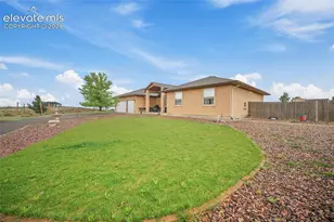 1277 N Sandstone Ln, Pueblo, CO 81007 - Photo 2
