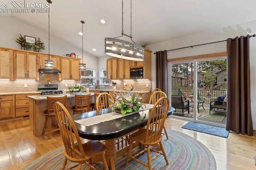 1175 Ptarmigan Dr, Woodland Park CO 80863-8004 exterior