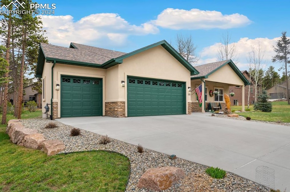 1175 Ptarmigan Dr, Woodland Park CO 80863-8004 exterior