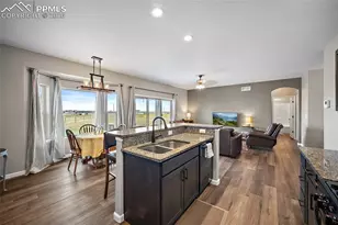 469 E Gentry Dr, Pueblo, CO 81007 - Photo 8