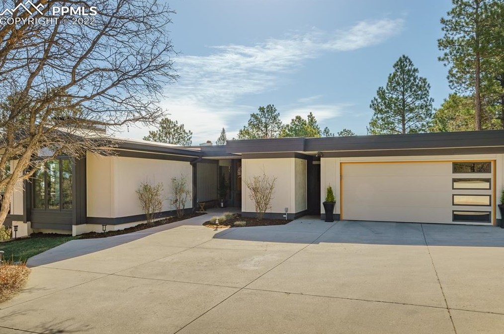 3 Sanford Rd, Colorado Springs, CO 80906-4219