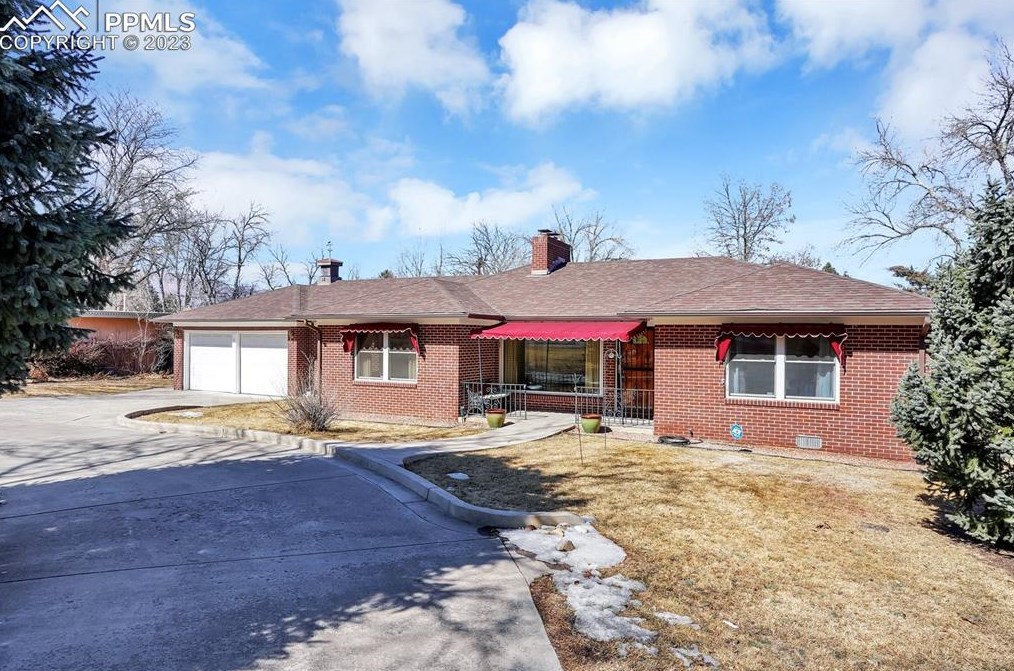 18 Oak Ave, Colorado Springs, CO 80906-3272