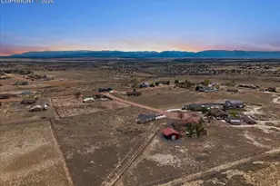 764 S Granito Vista Ln, Pueblo, CO 81007 - Photo 6