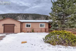 913 N Baldwin St, Woodland Park, CO 80863 - Photo 1